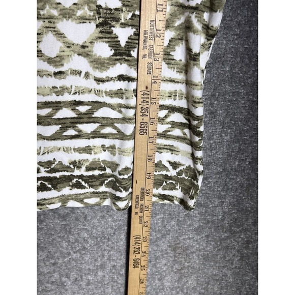 Chicos Short Sleeve Tribal Geometric Striped Top Womens Size‎ 1 US Size 8 Cotton - Picture 9 of 9